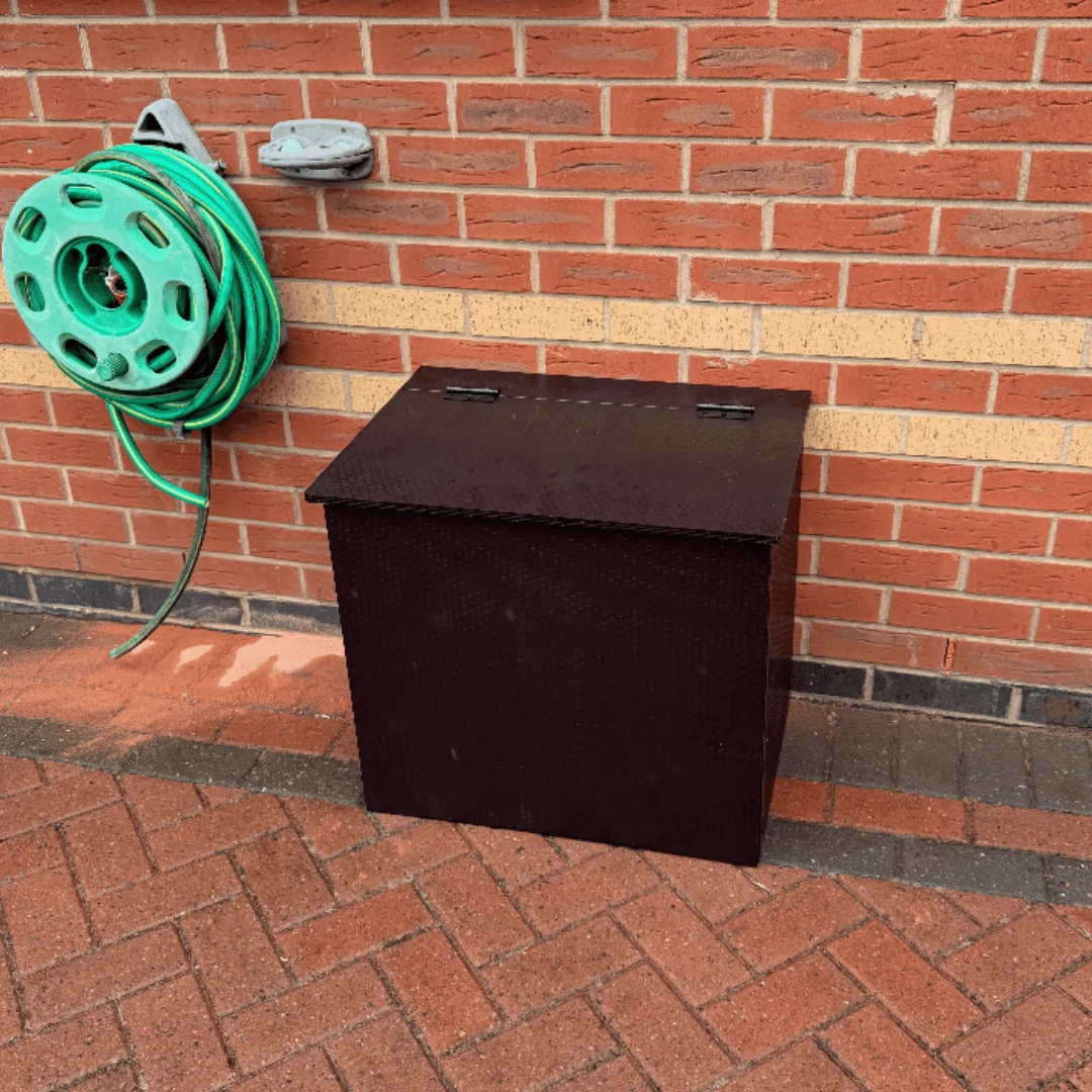 Outside Cabinets - Image 2